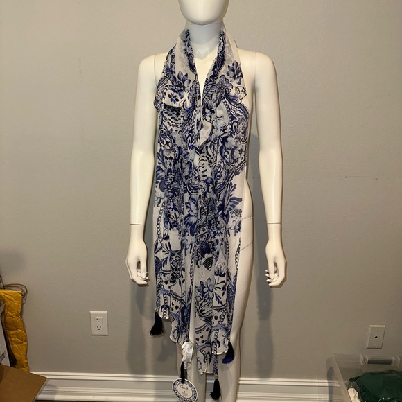 CAMILLA “Glaze and Graze” blue white silk Royal Delft floral scarf top belt wrap - Picture 3 of 9